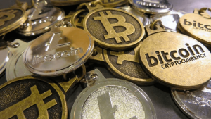 Krypto-Trading vs. HODLing – was ist besser?